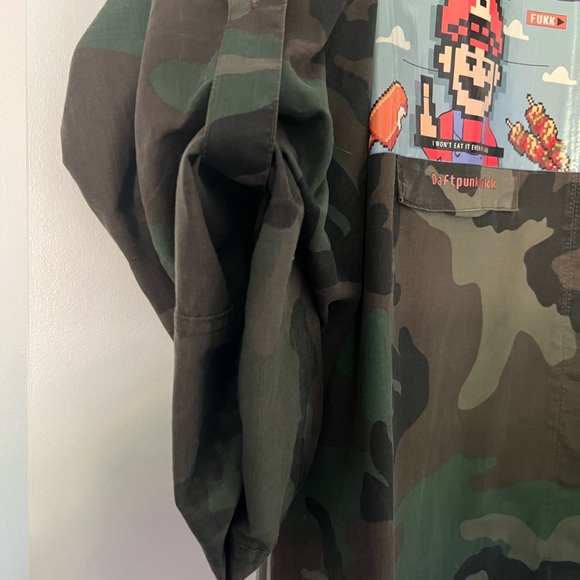 One-of-a-Kind Mario Bros Camouflage Jacket/Vest - Streetwear Style, Size O/S - Picture 4 of 7